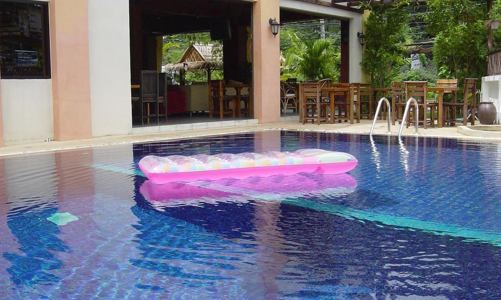 Karon Beach Pool Hotel Phuket Extérieur photo